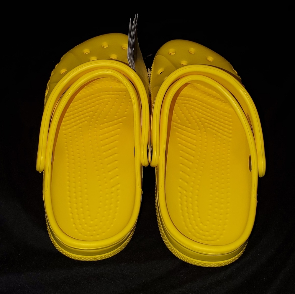 ((Sold))Crocs - Picture 3 of 4